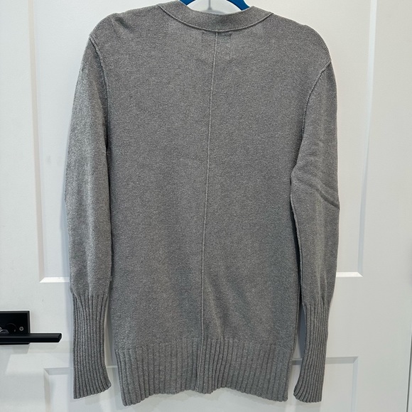 American Eagle Outfiters Women's Gray Knit Cardigan with Pockets Size L - Picture 3 of 6